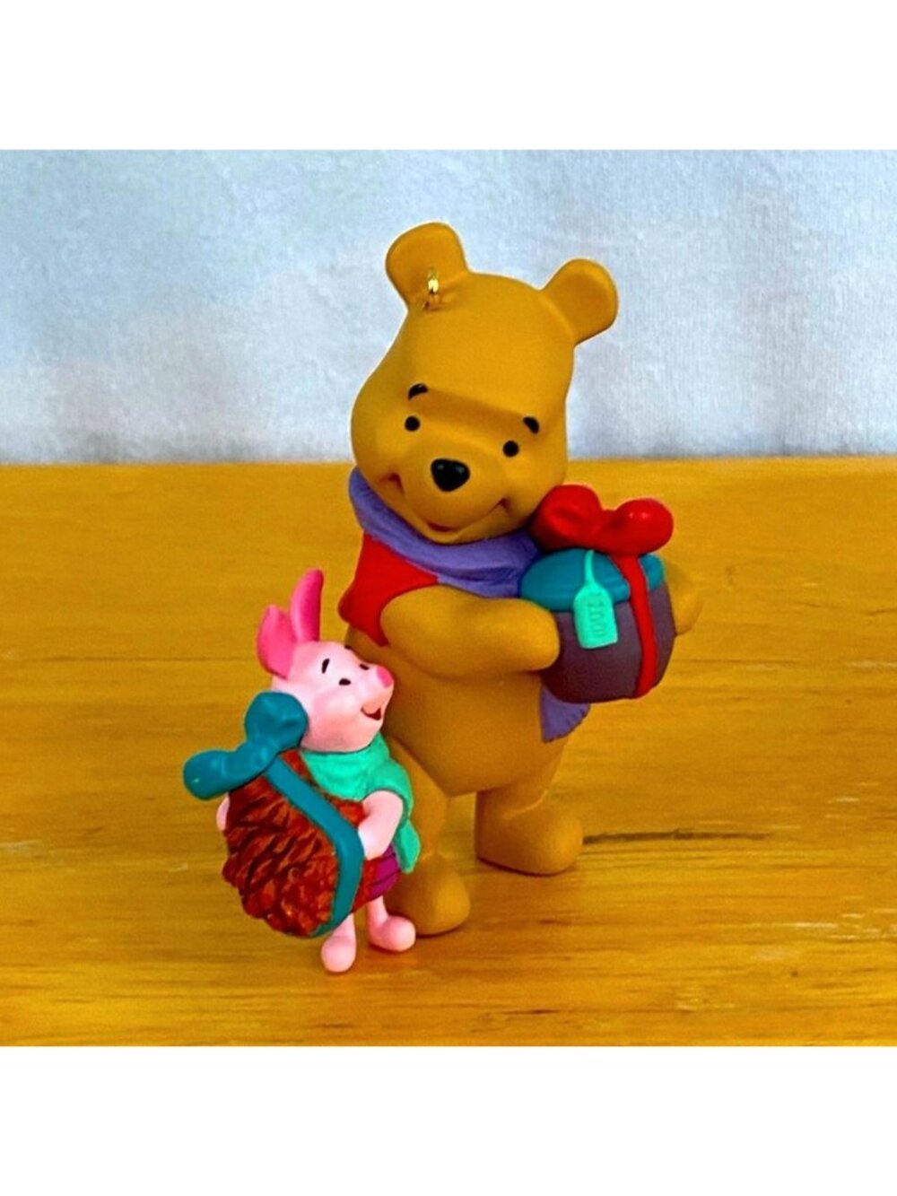 2001 Hallmark Disney Winnie the Pooh Just What They Wanted Ornament